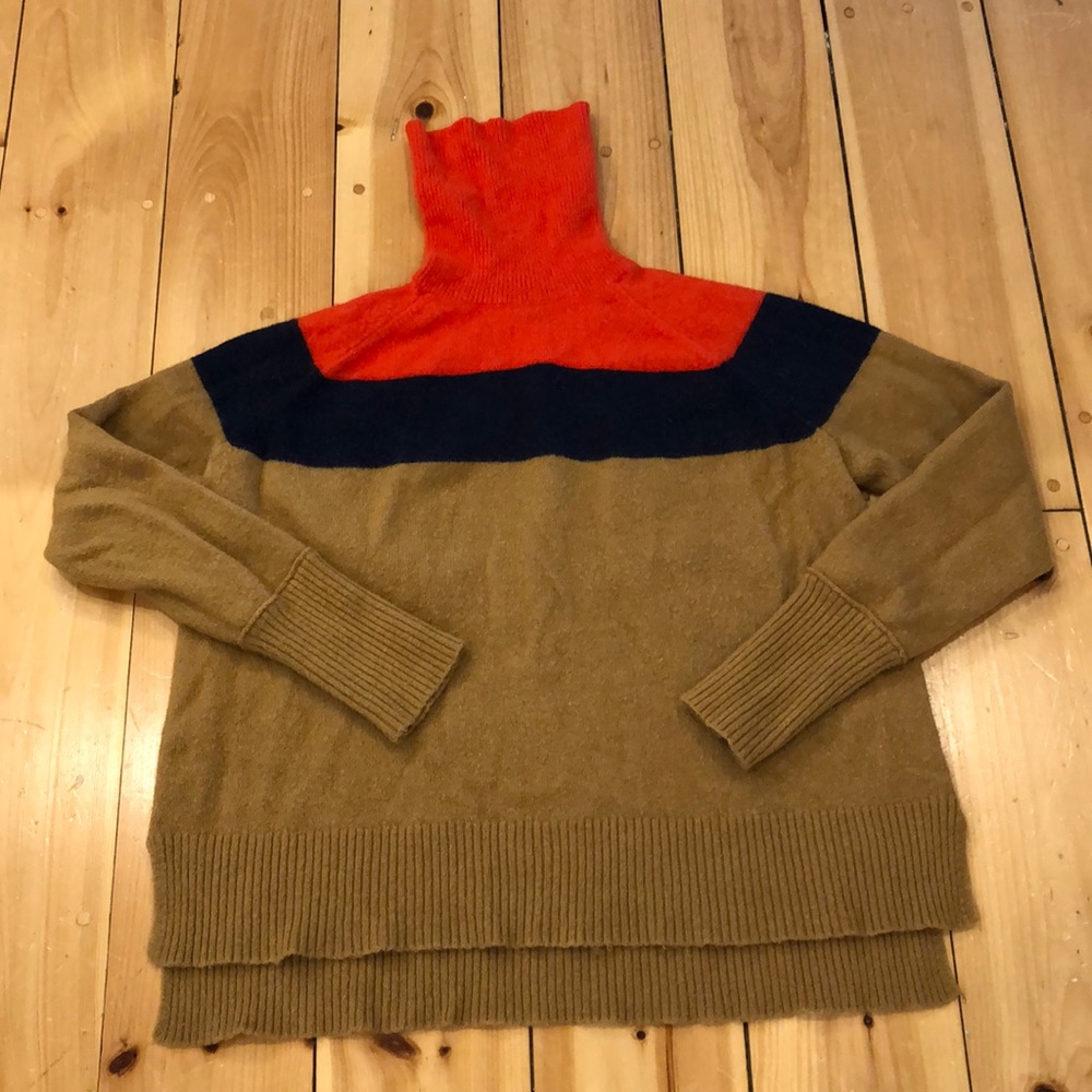Jcrew women’s small sweater, camel, navy and orange